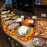 Gr8 Maastricht Aachen Airport Отель Бек