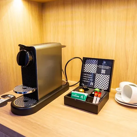 Gr8 Maastricht Aachen Airport 贝克