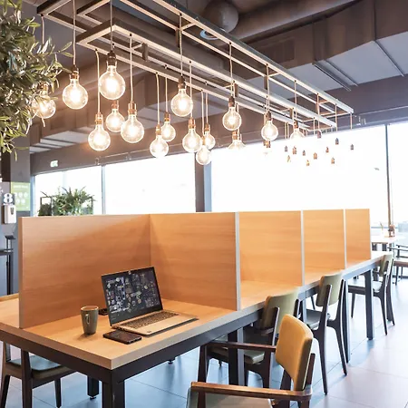 Gr8 Maastricht Aachen Airport Beek